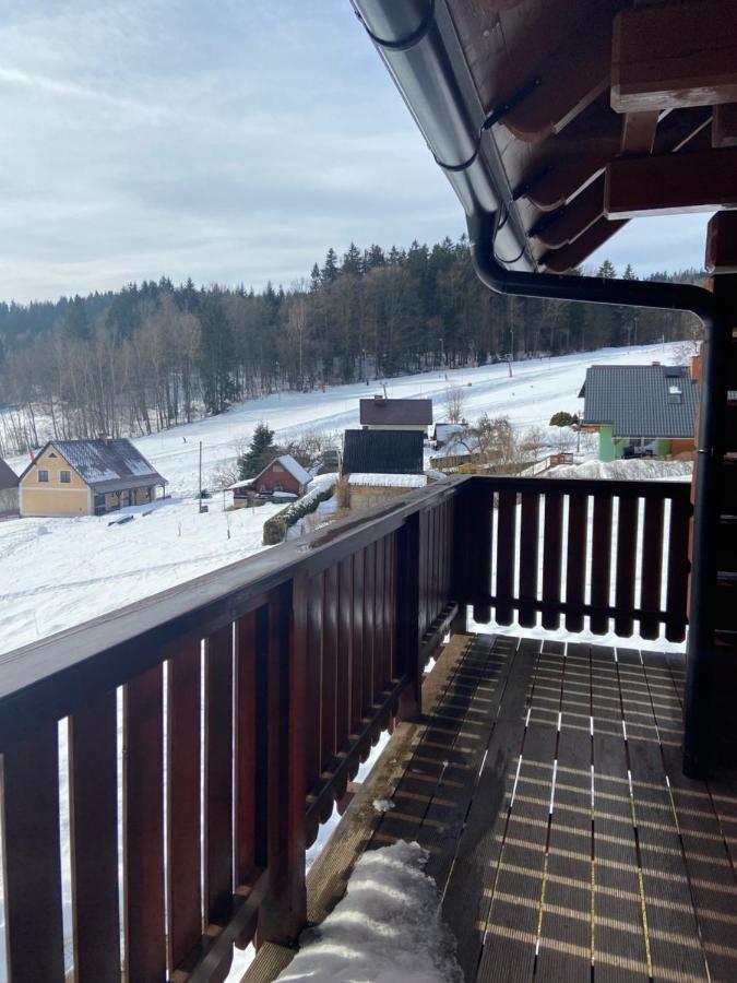 Rodinný dům na Sluneční stráni Dolni Dvur Exterior foto